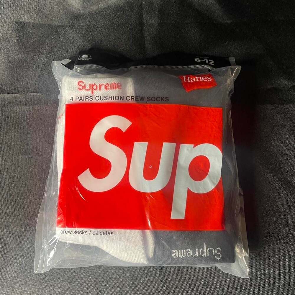 Supreme x Hanes Cushion Crew Socks 4 Pack